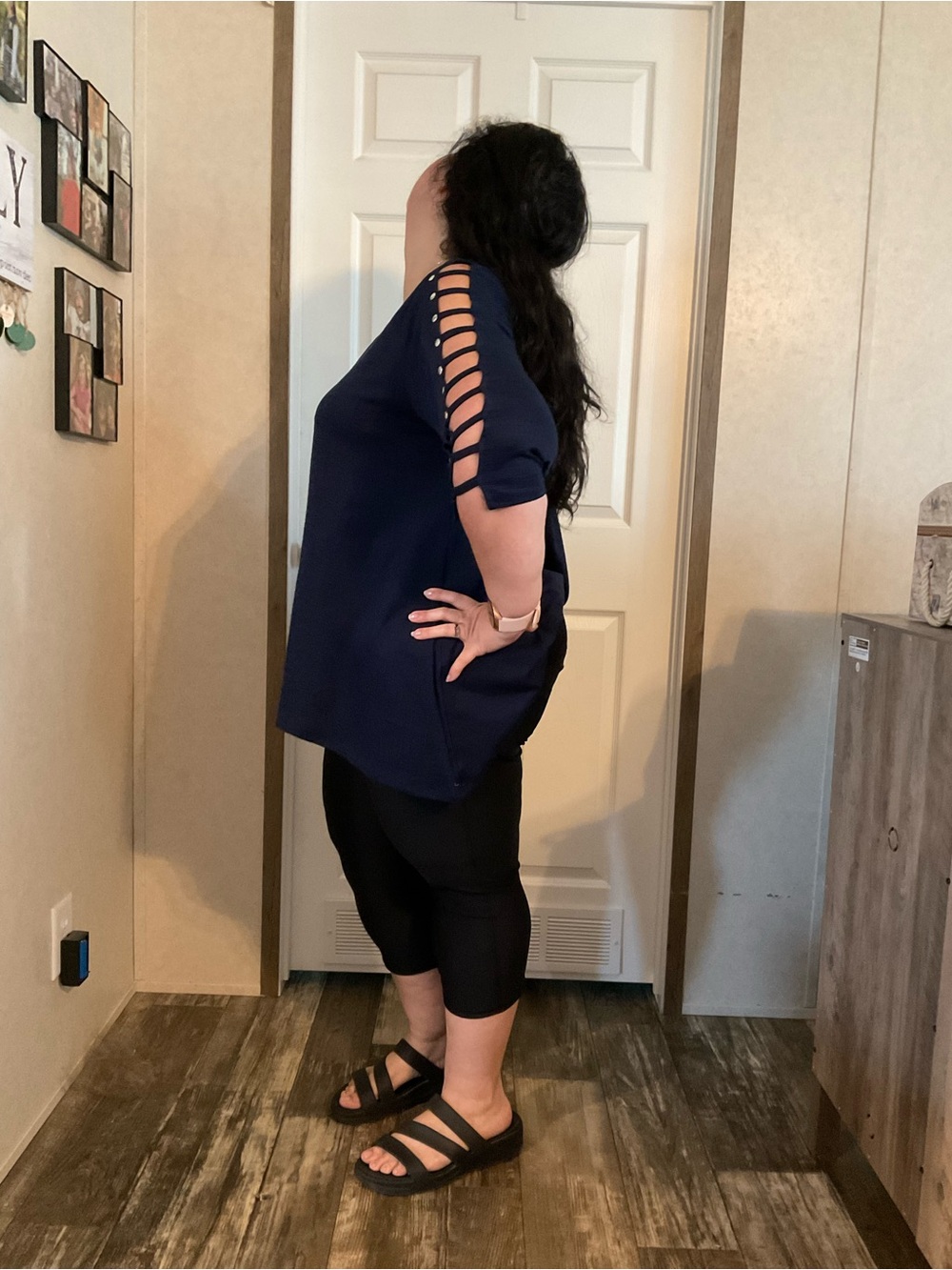 Retrology, Navy Cutout Sleeve Tunic Top with Silver Studs , Size 1X, EUC - Picture 3 of 4